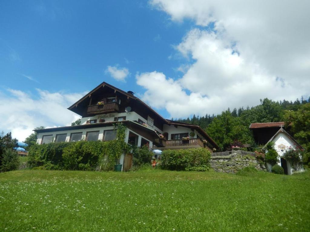 Pfeiffer Alm Am Sonnenhang Mit Blick Auf Die Zugspitze Garmisch-Partenkirchen járás Kültér fotó
